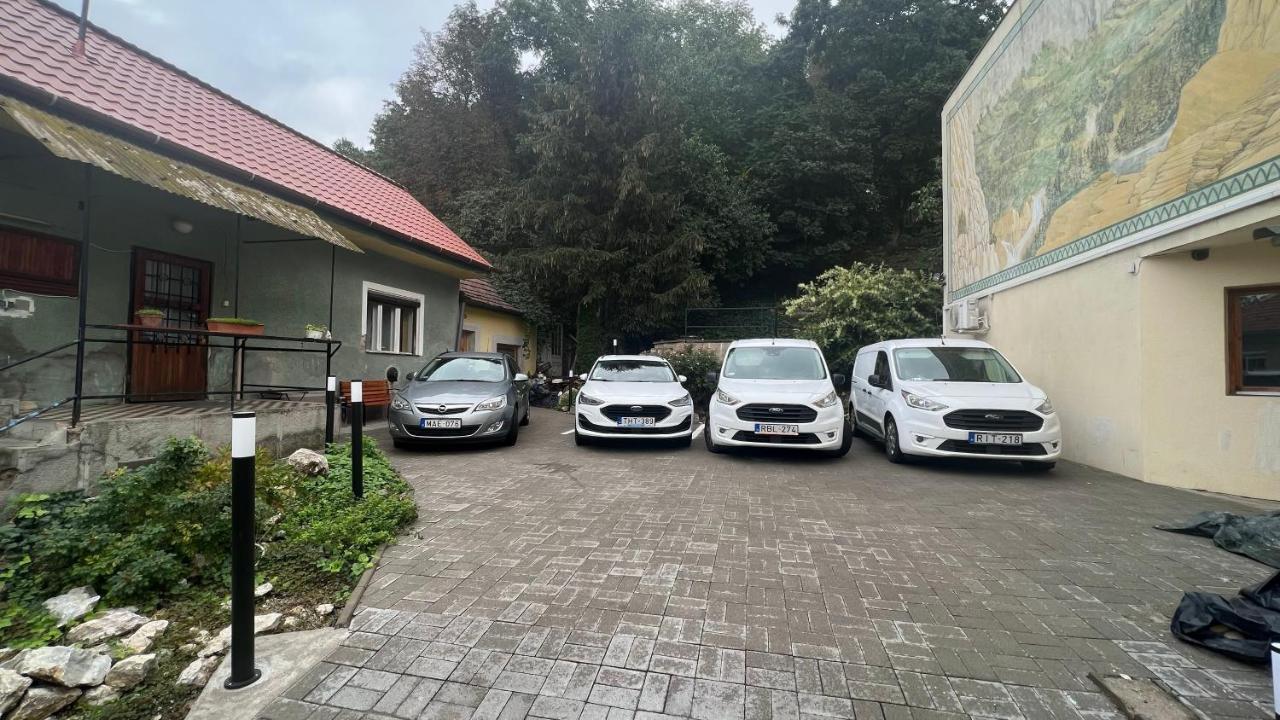 米什科尔茨帕兰蒂尔旅馆住宿加早餐旅馆 外观 照片